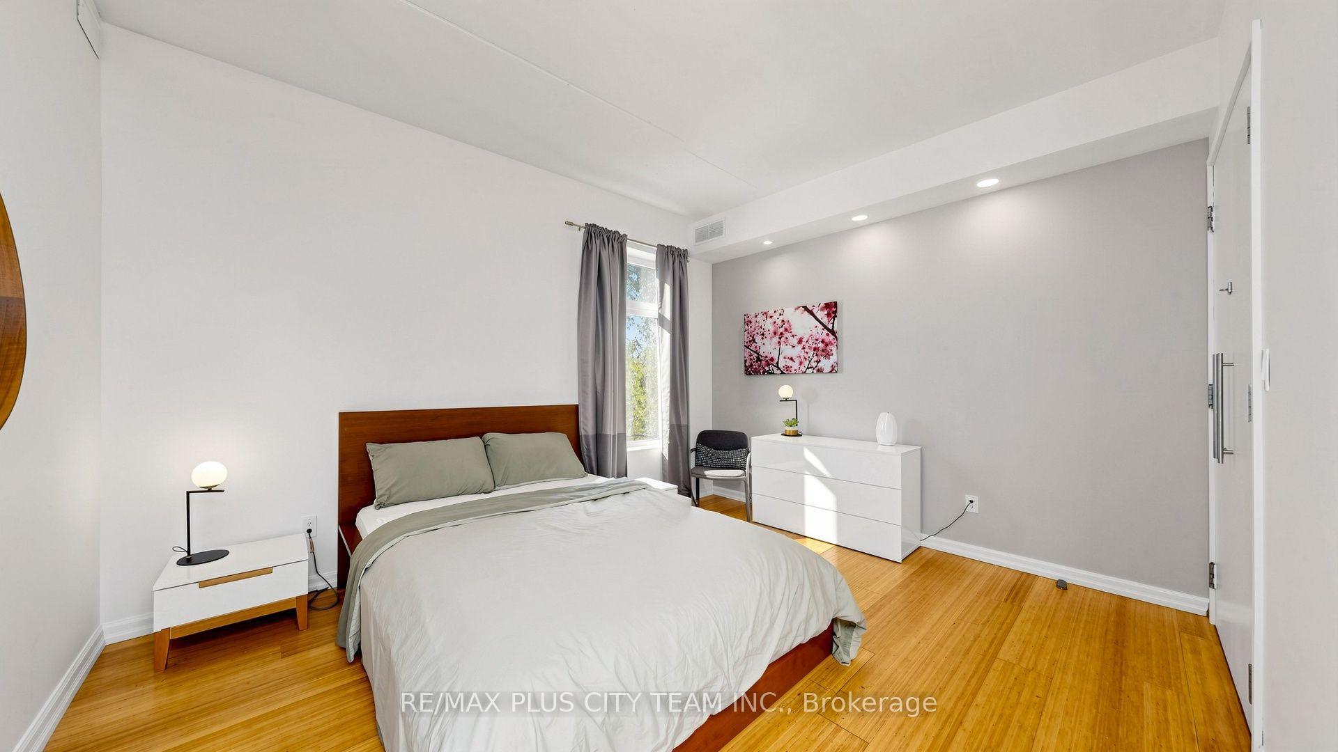 Photo 13 of Unit 1, 25R Atlantic Avenue, Toronto, Niagara — HOMEH