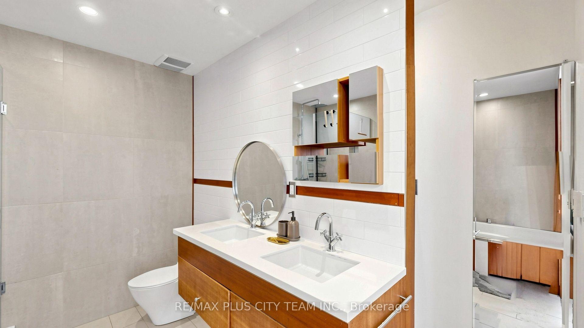 Photo 17 of Unit 1, 25R Atlantic Avenue, Toronto, Niagara — HOMEH