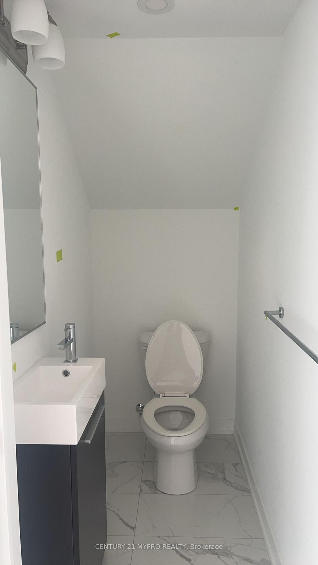 Photo 2 of Unit 2nd Bedroom, 34 Turtle Island Road, Toronto, Englemount-Lawrence — HOMEH