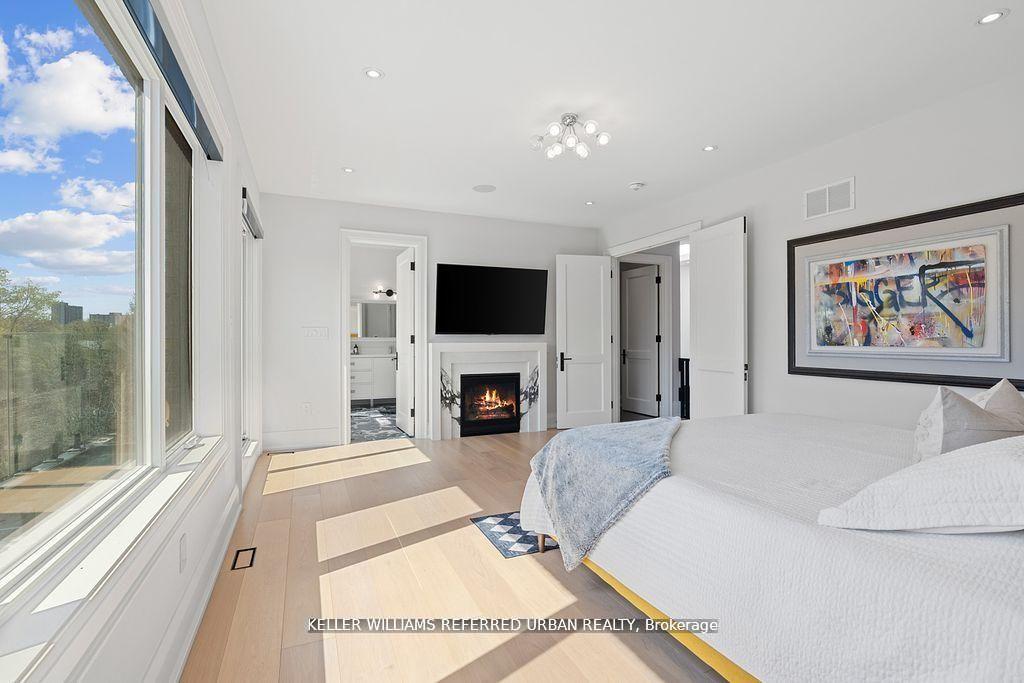Photo 21 of 54 Cronin Drive, Etobicoke, Islington-City Centre West — HOMEH