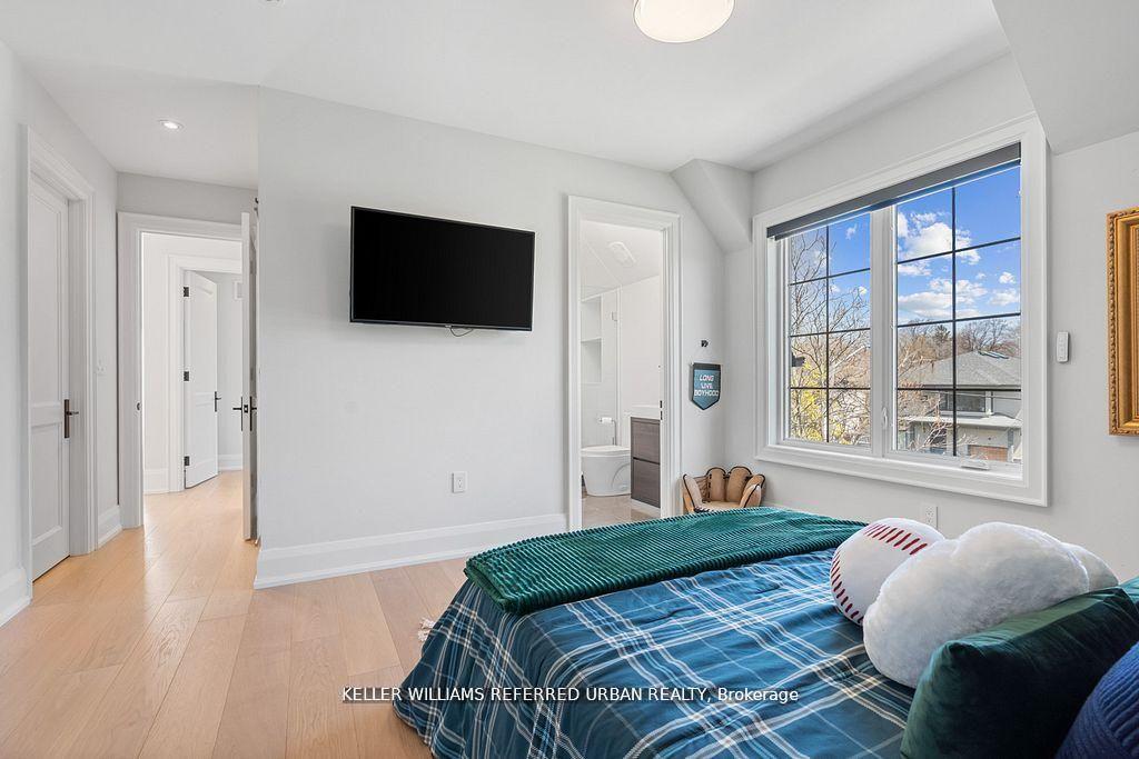 Photo 26 of 54 Cronin Drive, Etobicoke, Islington-City Centre West — HOMEH
