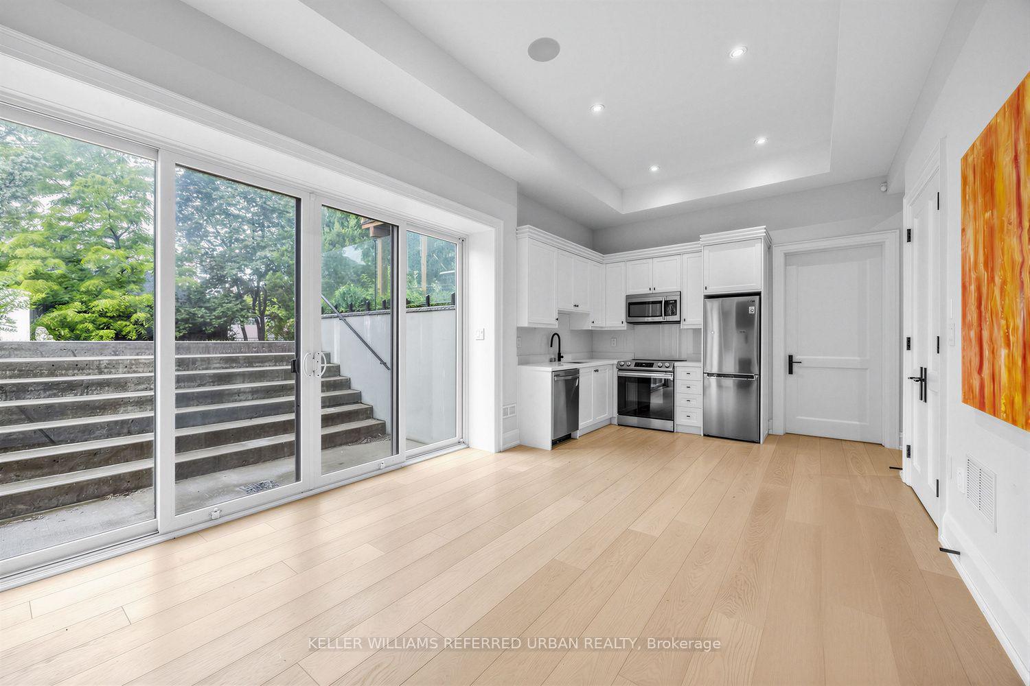 Photo 36 of 54 Cronin Drive, Etobicoke, Islington-City Centre West — HOMEH