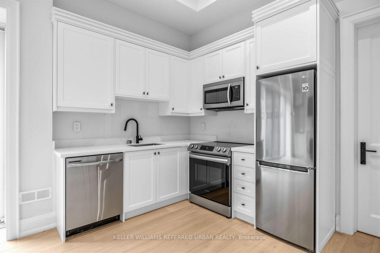 Photo 38 of 54 Cronin Drive, Etobicoke, Islington-City Centre West — HOMEH