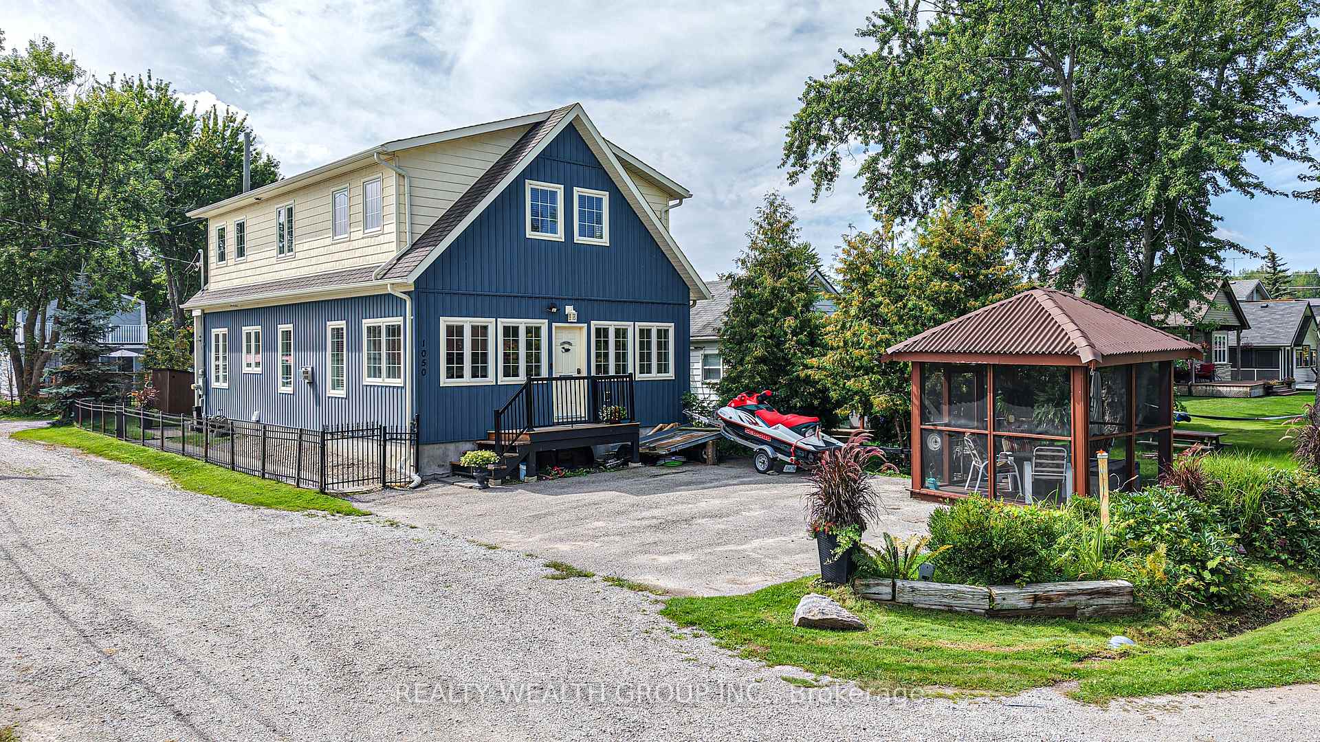 Photo 1 of 1050 Gardner Place, Innisfil, Gilford — HOMEH
