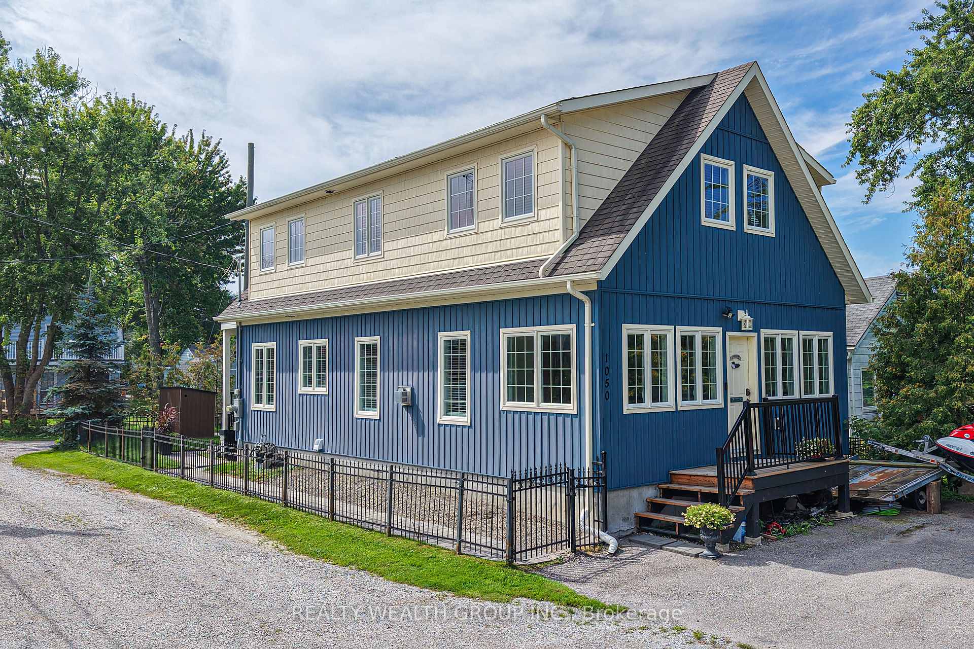 Photo 4 of 1050 Gardner Place, Innisfil, Gilford — HOMEH