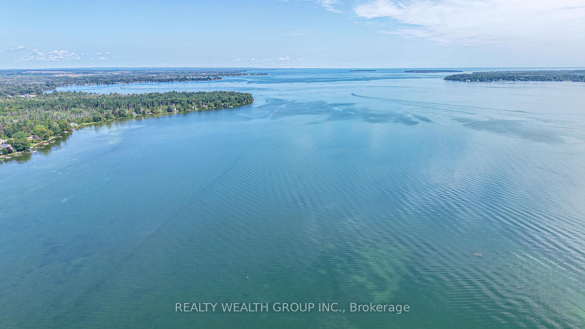 Photo 11 of 1050 Gardner Place, Innisfil, Gilford — HOMEH