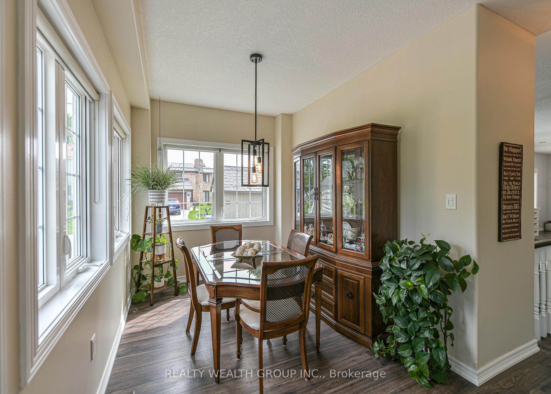 Photo 16 of 1050 Gardner Place, Innisfil, Gilford — HOMEH