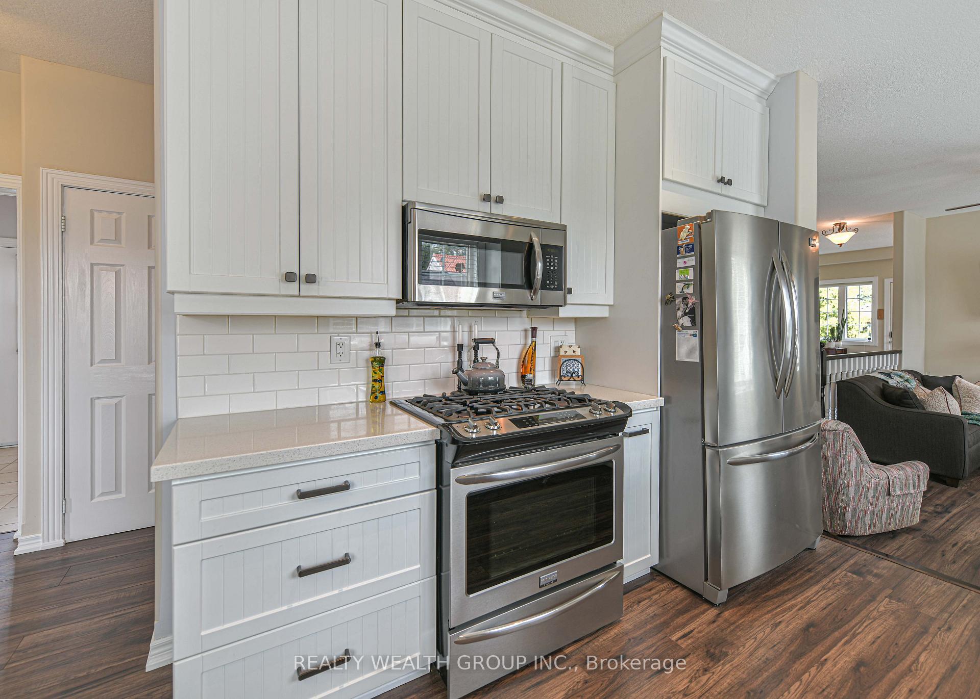 Photo 29 of 1050 Gardner Place, Innisfil, Gilford — HOMEH