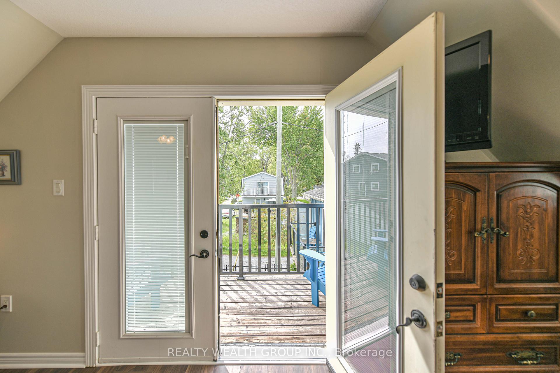 Photo 33 of 1050 Gardner Place, Innisfil, Gilford — HOMEH