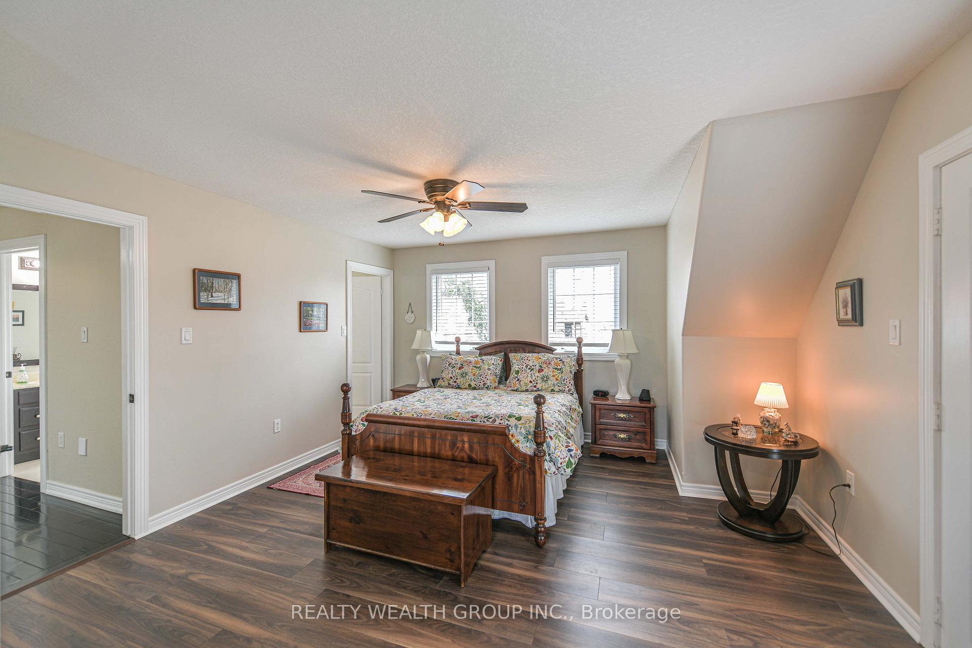 Photo 35 of 1050 Gardner Place, Innisfil, Gilford — HOMEH