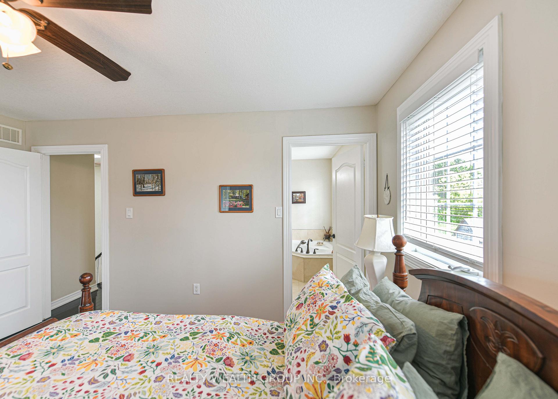 Photo 36 of 1050 Gardner Place, Innisfil, Gilford — HOMEH