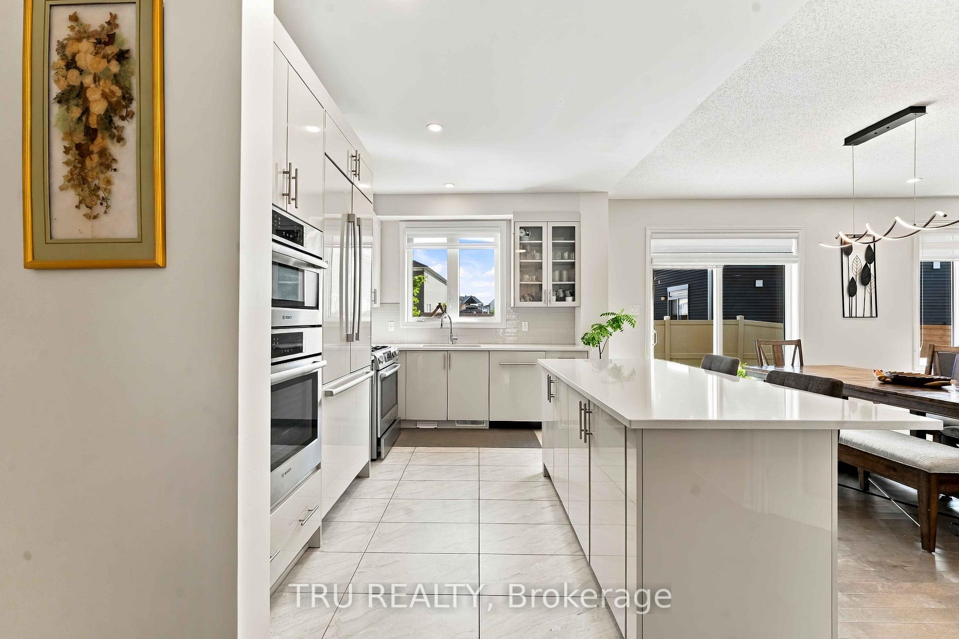 Photo 11 of 357 Lamarche Avenue, Ottawa, Chapel Hill South - Orleans Village — HOMEH
