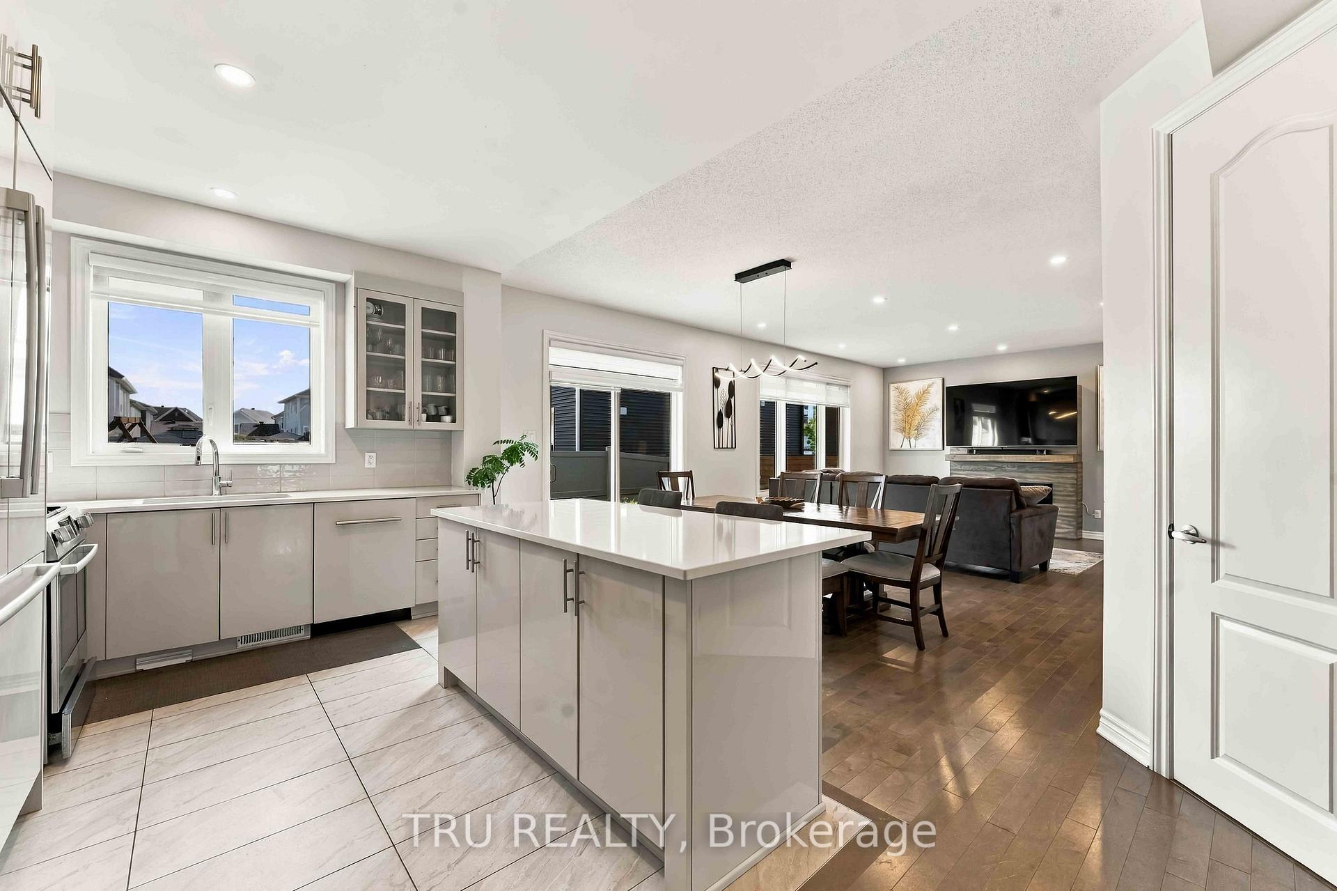 Photo 12 of 357 Lamarche Avenue, Ottawa, Chapel Hill South - Orleans Village — HOMEH