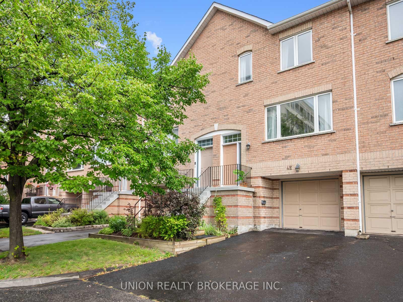 Photo 1 of Unit 12, 4E Leaside Park Drive, Toronto, Thorncliffe Park — HOMEH