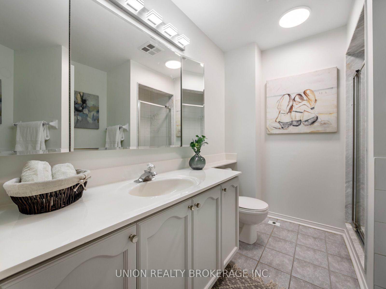 Photo 22 of Unit 12, 4E Leaside Park Drive, Toronto, Thorncliffe Park — HOMEH