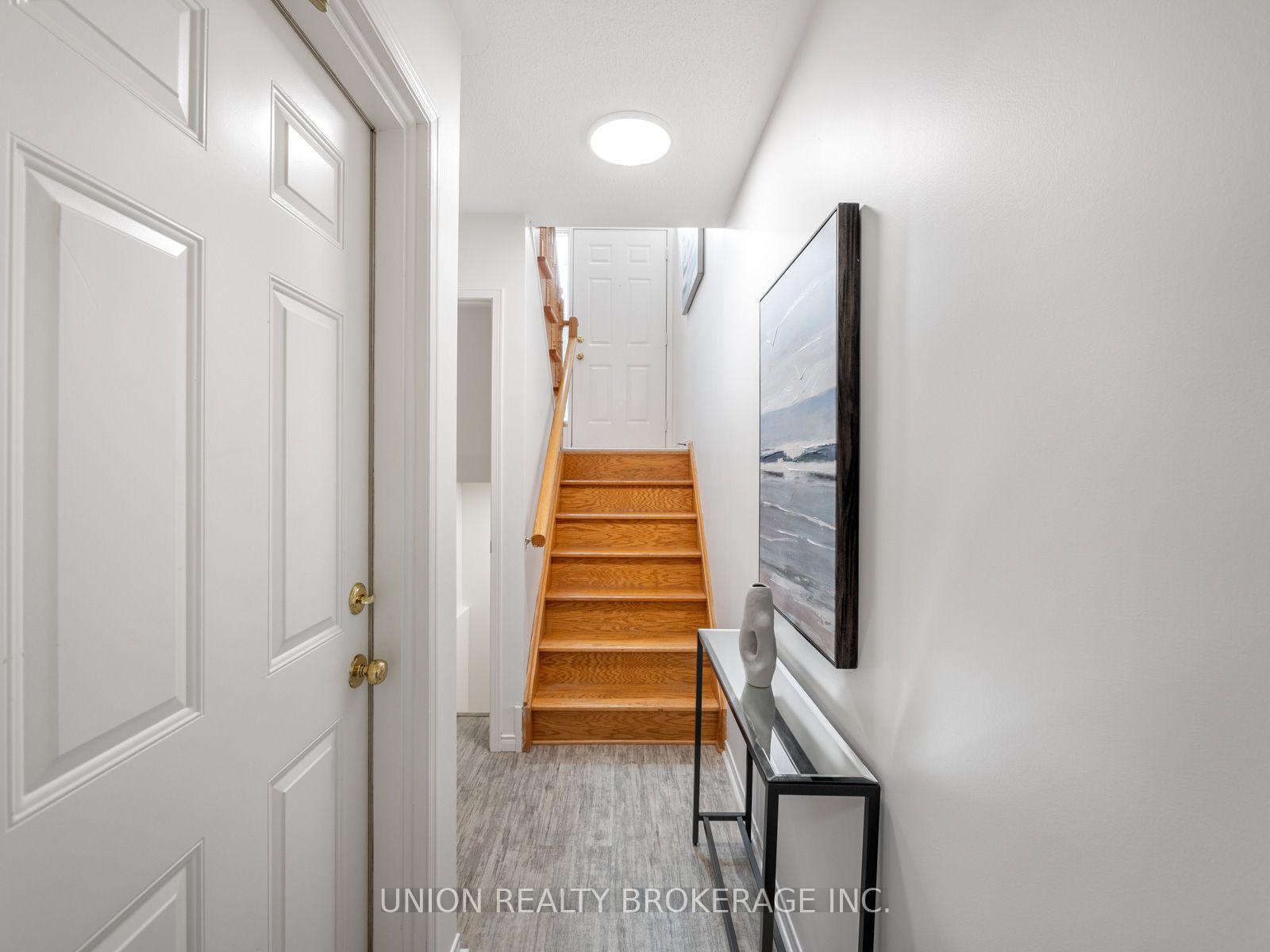 Photo 26 of Unit 12, 4E Leaside Park Drive, Toronto, Thorncliffe Park — HOMEH