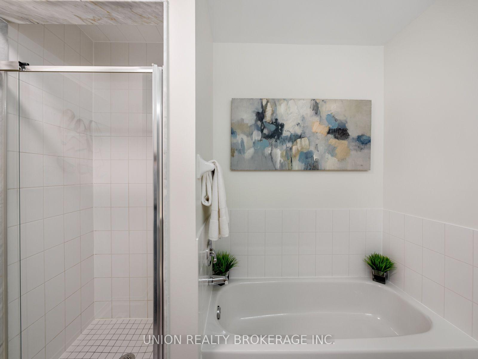 Photo 32 of Unit 12, 4E Leaside Park Drive, Toronto, Thorncliffe Park — HOMEH