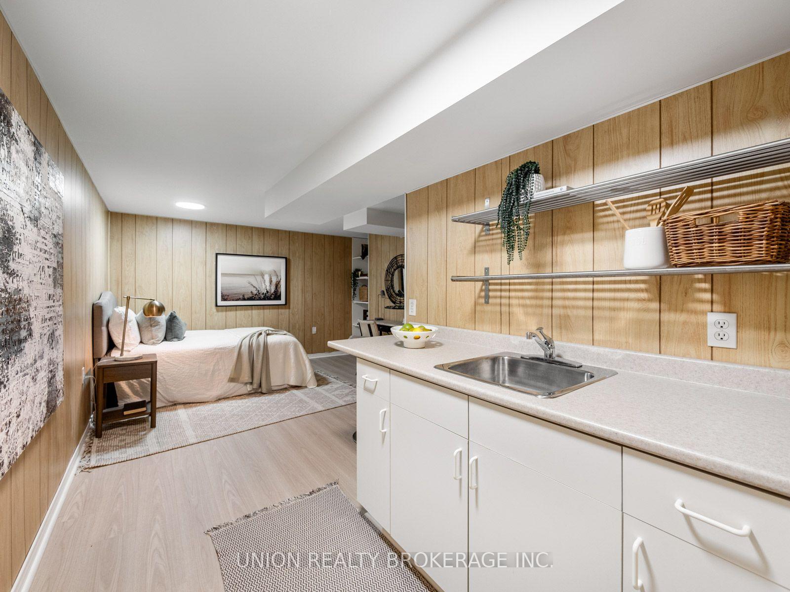 Photo 34 of Unit 12, 4E Leaside Park Drive, Toronto, Thorncliffe Park — HOMEH