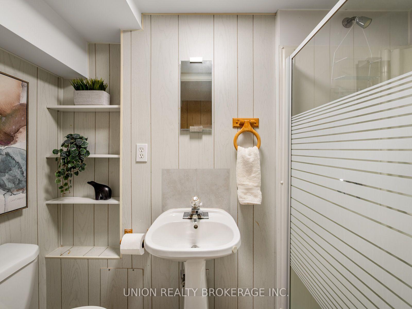 Photo 36 of Unit 12, 4E Leaside Park Drive, Toronto, Thorncliffe Park — HOMEH