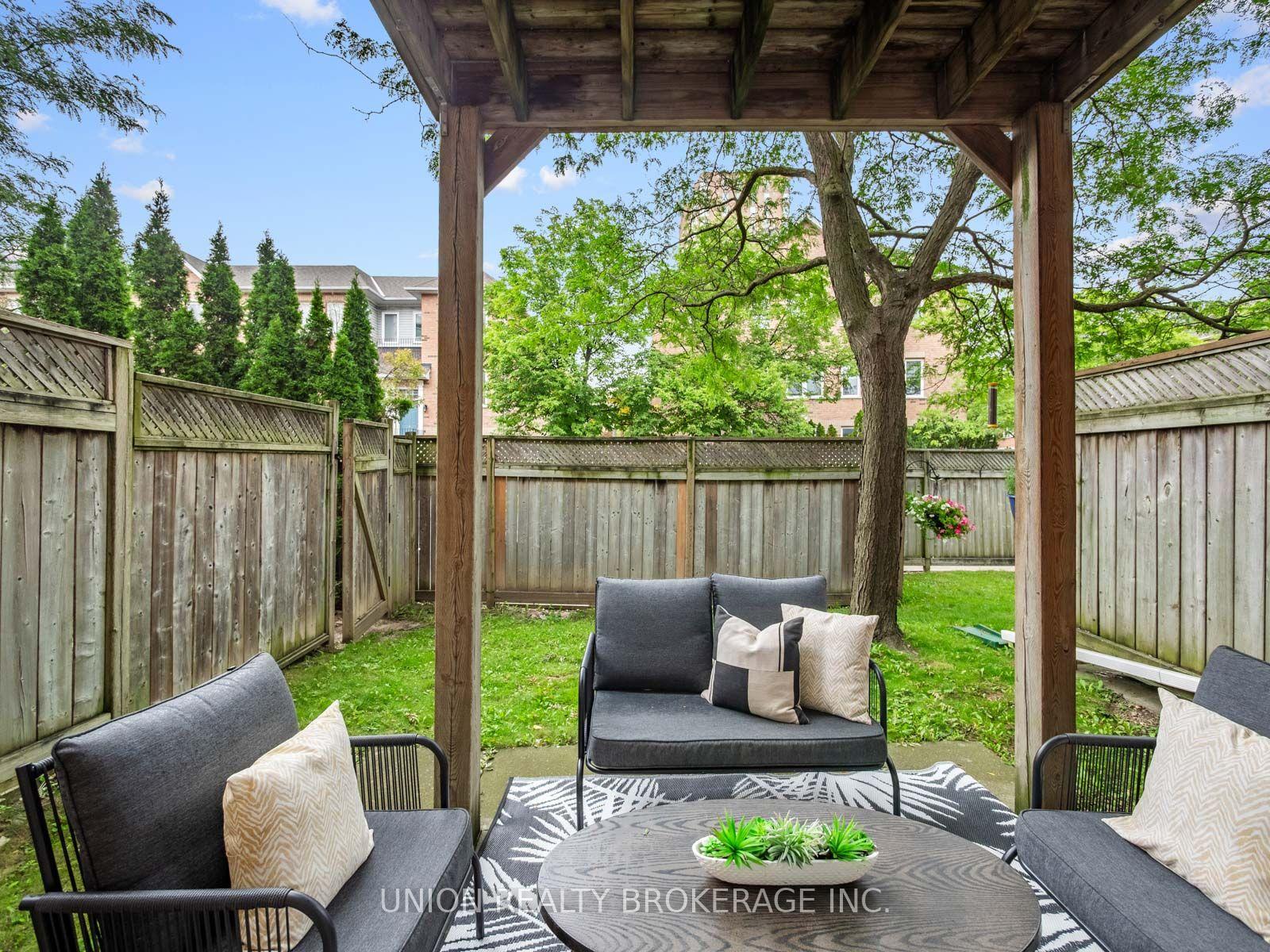 Photo 38 of Unit 12, 4E Leaside Park Drive, Toronto, Thorncliffe Park — HOMEH