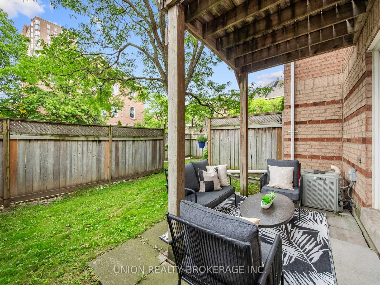 Photo 37 of Unit 12, 4E Leaside Park Drive, Toronto, Thorncliffe Park — HOMEH