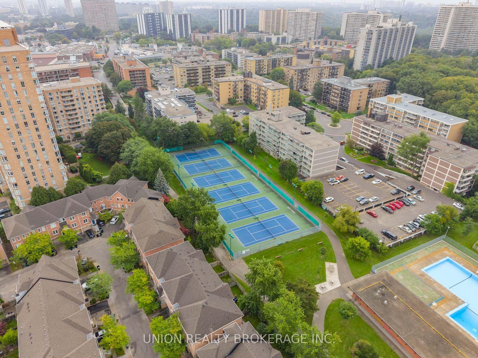 Photo 42 of Unit 12, 4E Leaside Park Drive, Toronto, Thorncliffe Park — HOMEH