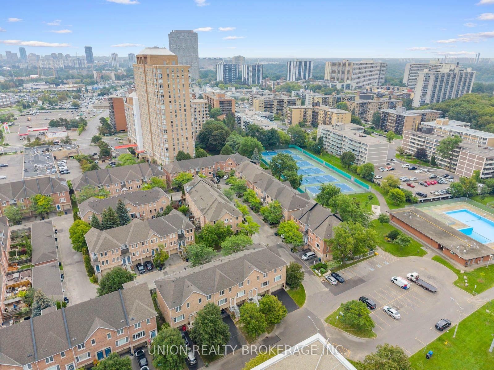Photo 44 of Unit 12, 4E Leaside Park Drive, Toronto, Thorncliffe Park — HOMEH