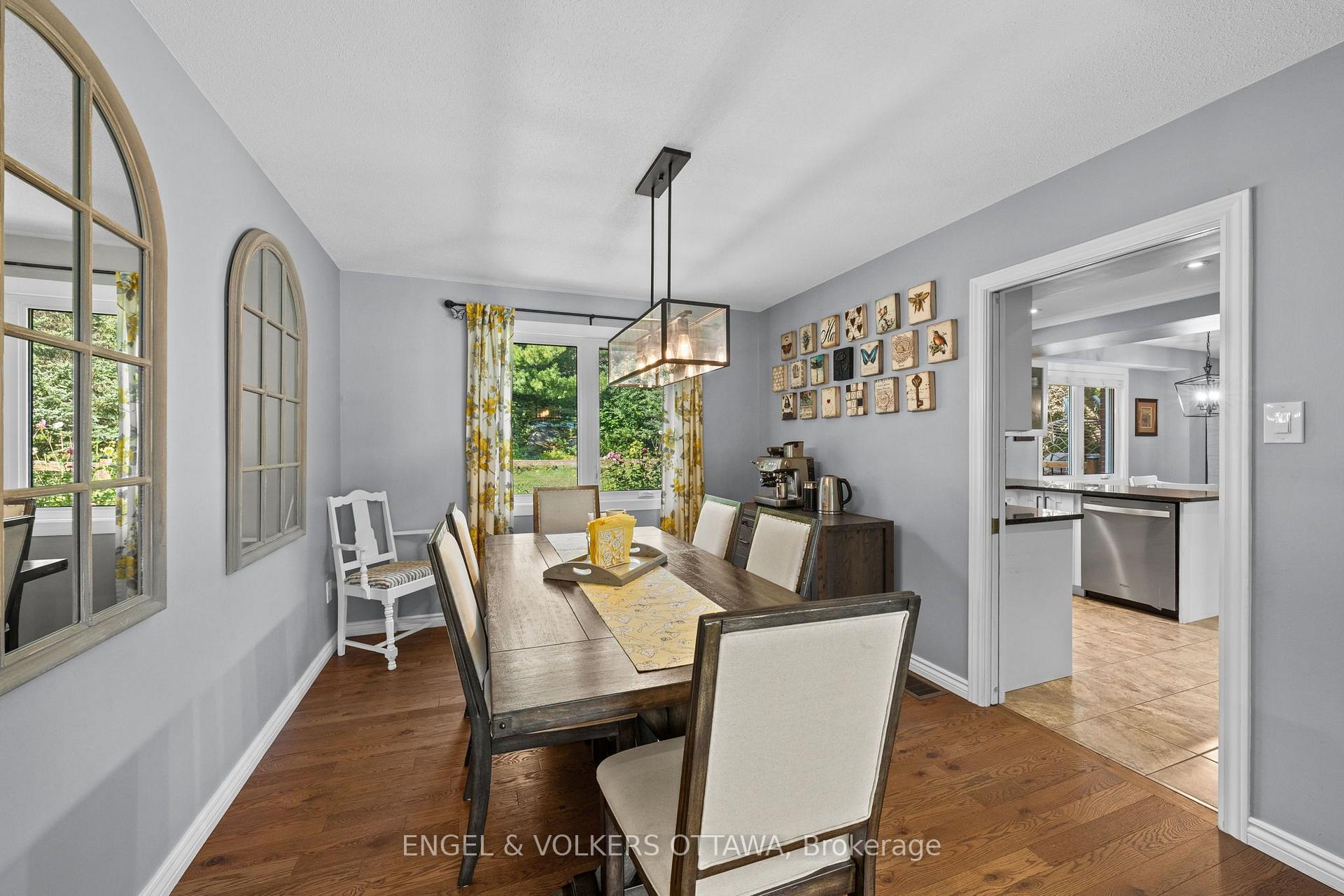 Photo 8 of 109 Inniskillin Drive, Ottawa, Carp — HOMEH