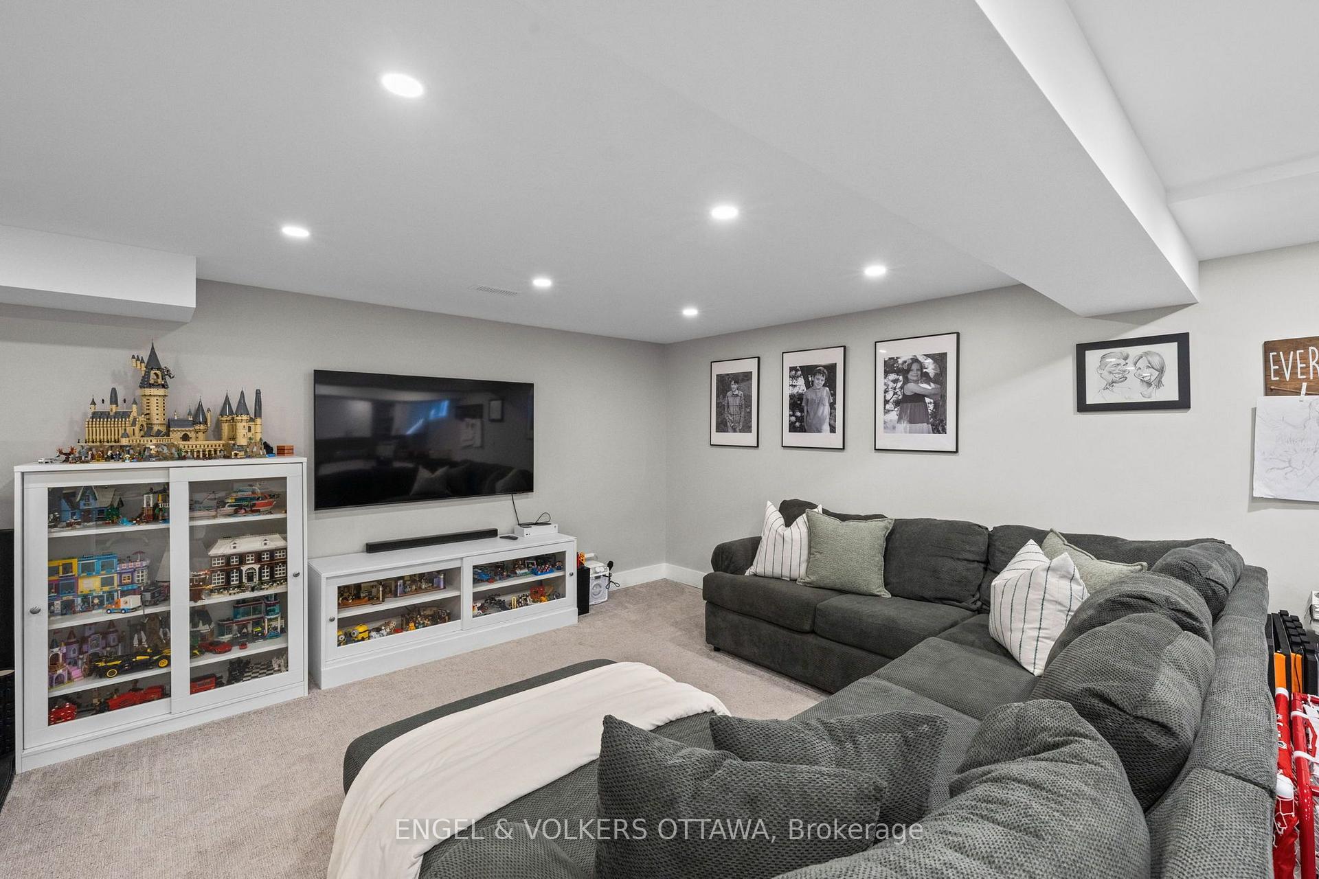Photo 30 of 109 Inniskillin Drive, Ottawa, Carp — HOMEH