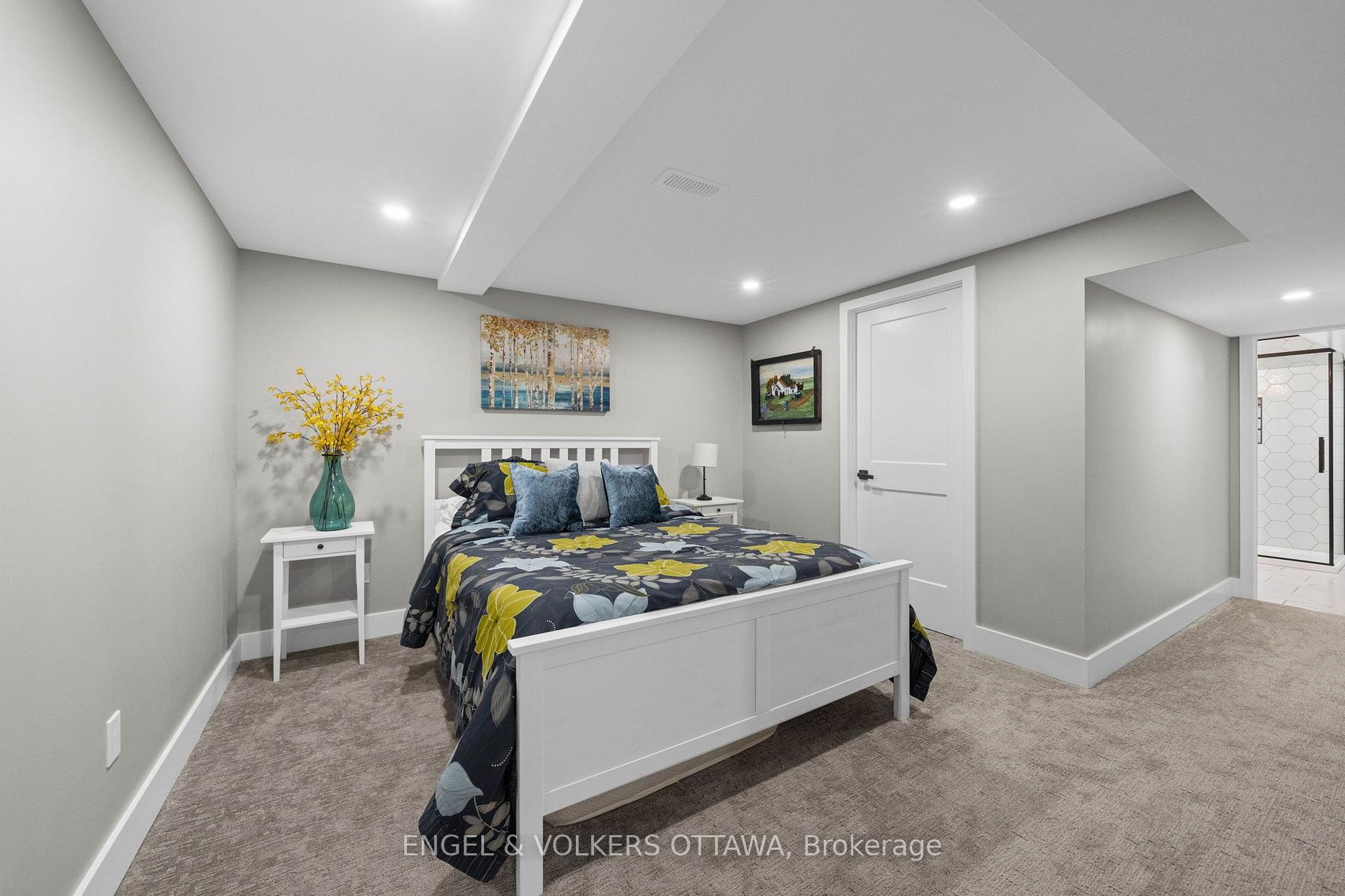 Photo 33 of 109 Inniskillin Drive, Ottawa, Carp — HOMEH