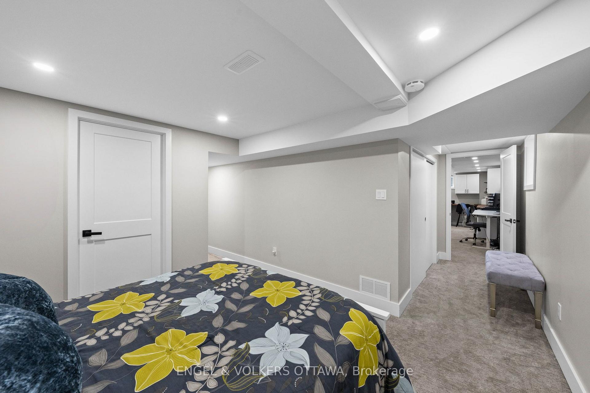 Photo 34 of 109 Inniskillin Drive, Ottawa, Carp — HOMEH