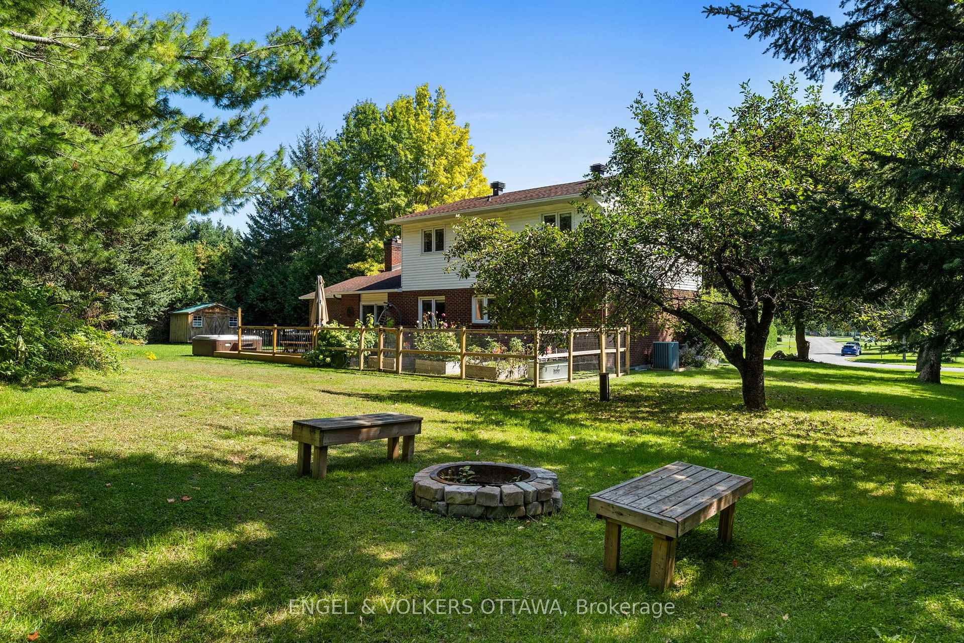 Photo 40 of 109 Inniskillin Drive, Ottawa, Carp — HOMEH