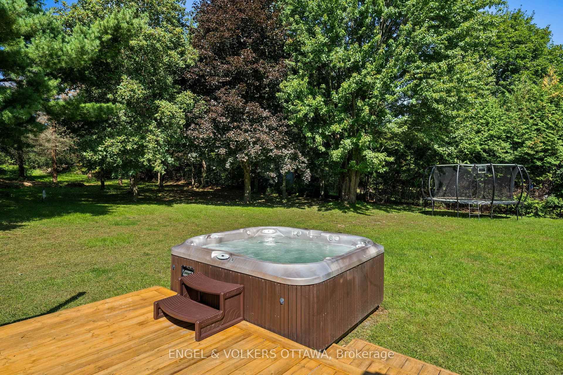 Photo 44 of 109 Inniskillin Drive, Ottawa, Carp — HOMEH