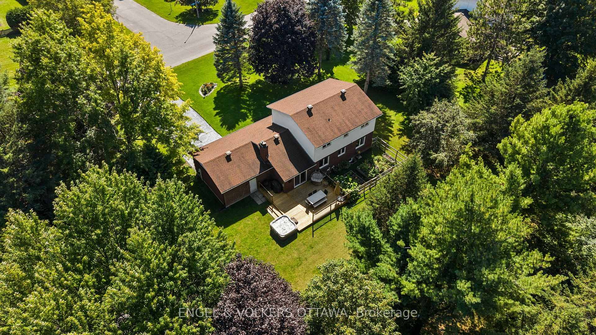 Photo 46 of 109 Inniskillin Drive, Ottawa, Carp — HOMEH