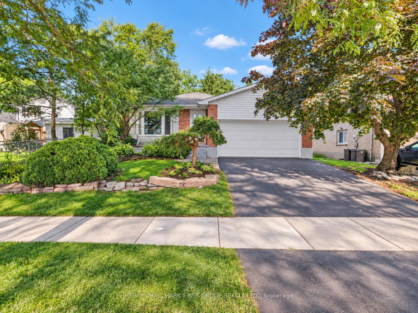 Photo of 174 Highview Avenue E