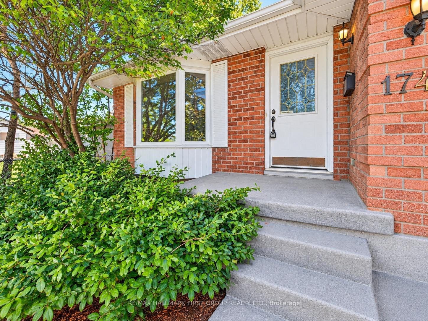 Photo 2 of 174 Highview Avenue E, London, South P — HOMEH