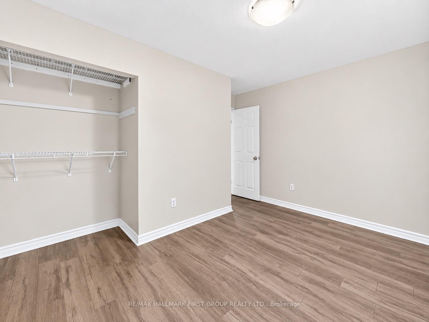 Photo 22 of 174 Highview Avenue E, London, South P — HOMEH