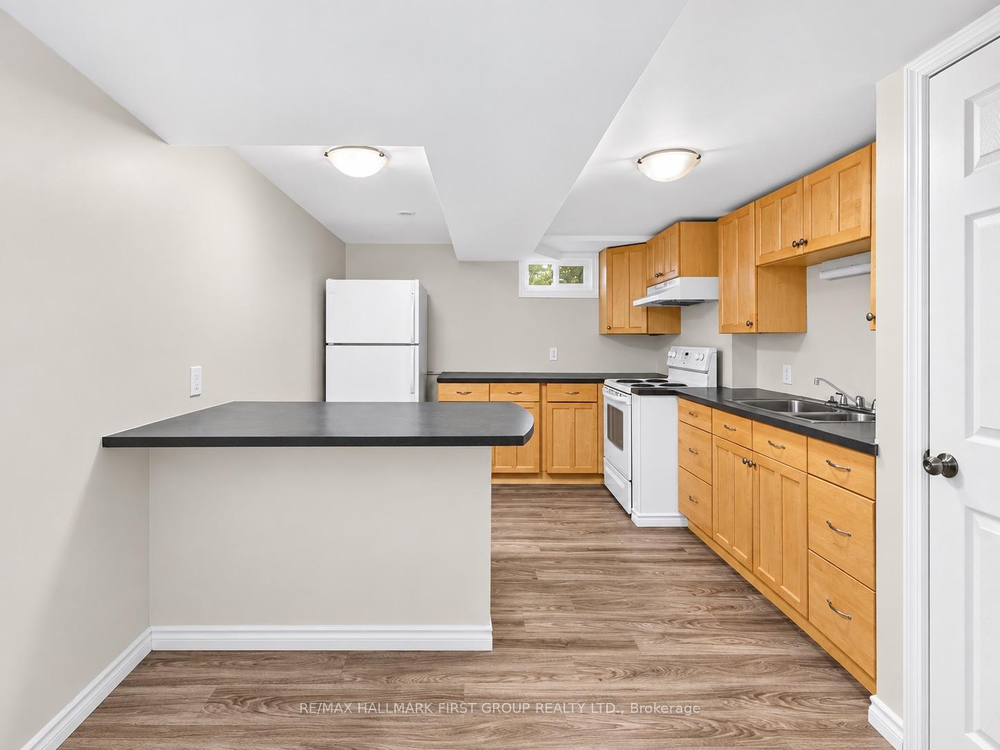 Photo 31 of 174 Highview Avenue E, London, South P — HOMEH
