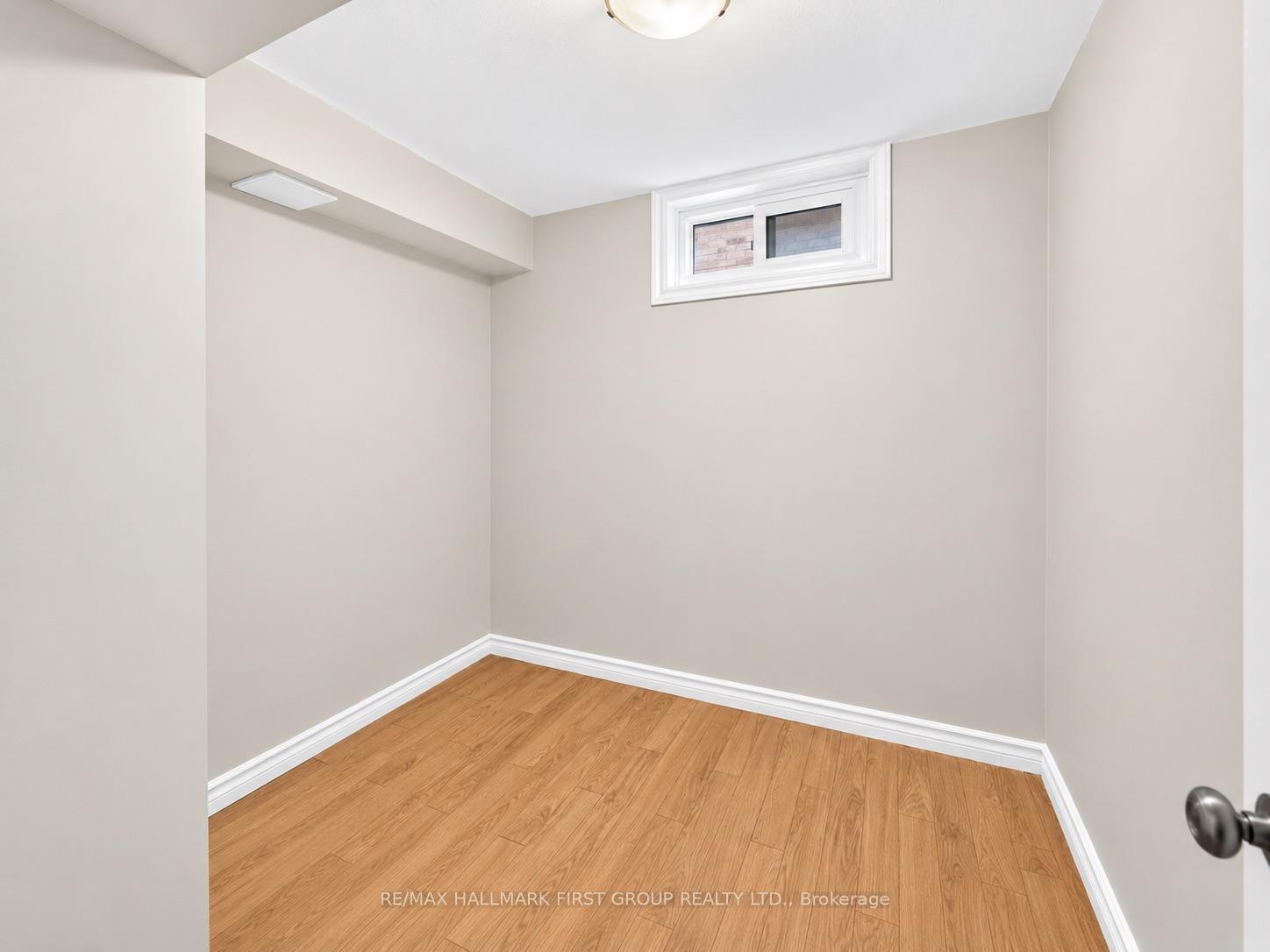 Photo 34 of 174 Highview Avenue E, London, South P — HOMEH