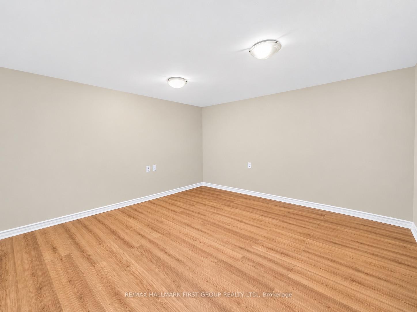 Photo 38 of 174 Highview Avenue E, London, South P — HOMEH