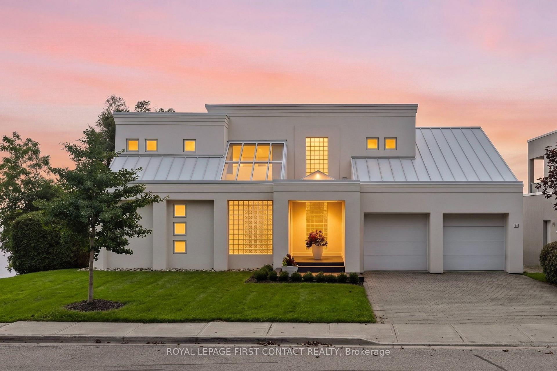 Photo 3 of 51 Kempenfelt Drive, Barrie, North Shore — HOMEH