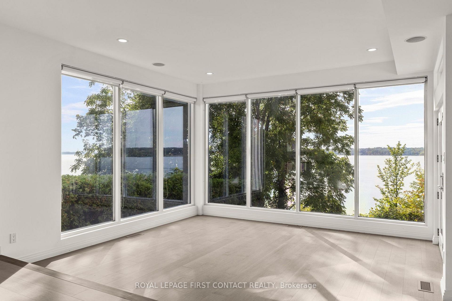 Photo 16 of 51 Kempenfelt Drive, Barrie, North Shore — HOMEH