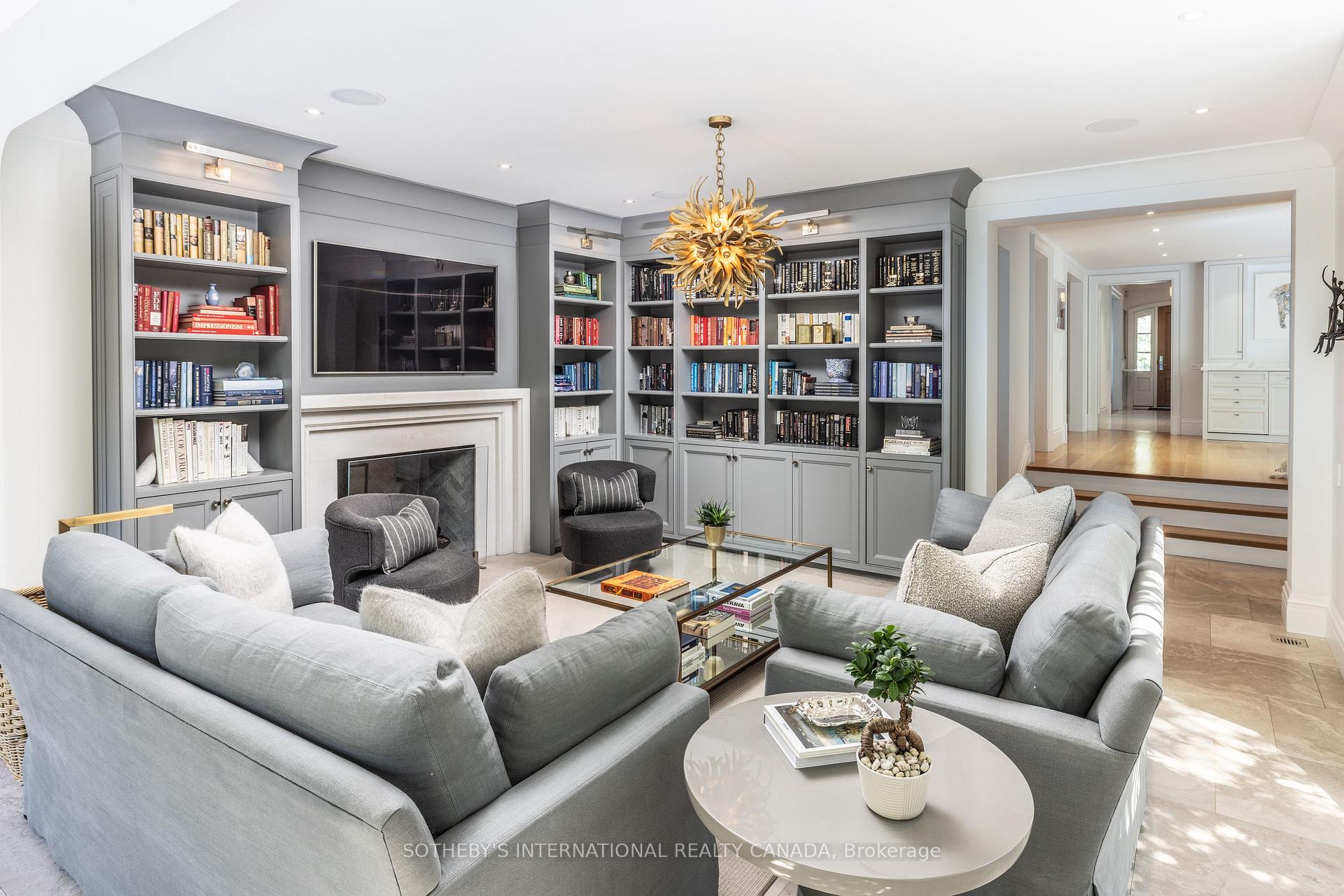 Photo 17 of 266 Douglas Drive, Toronto, Rosedale-Moore Park — HOMEH