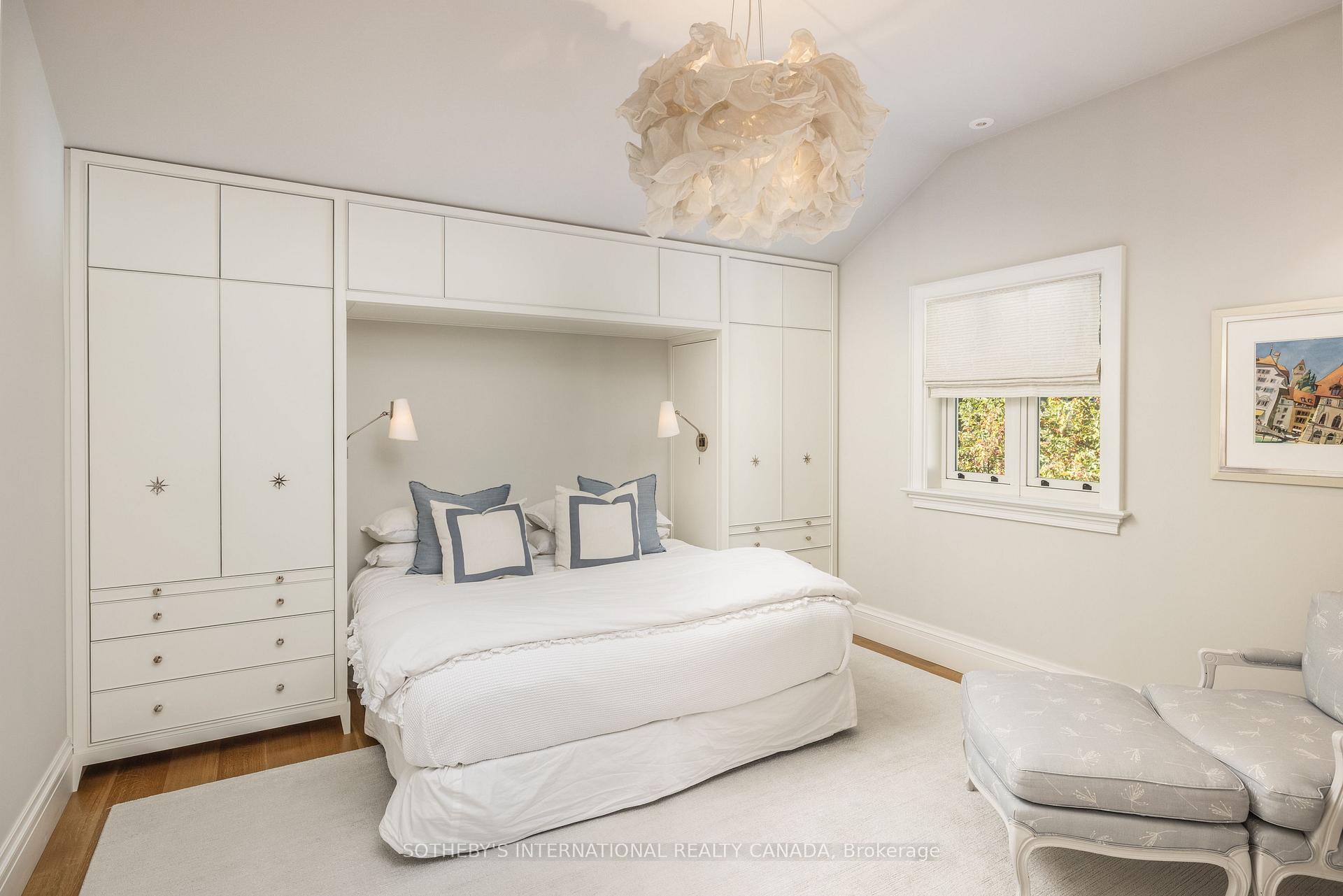 Photo 23 of 266 Douglas Drive, Toronto, Rosedale-Moore Park — HOMEH