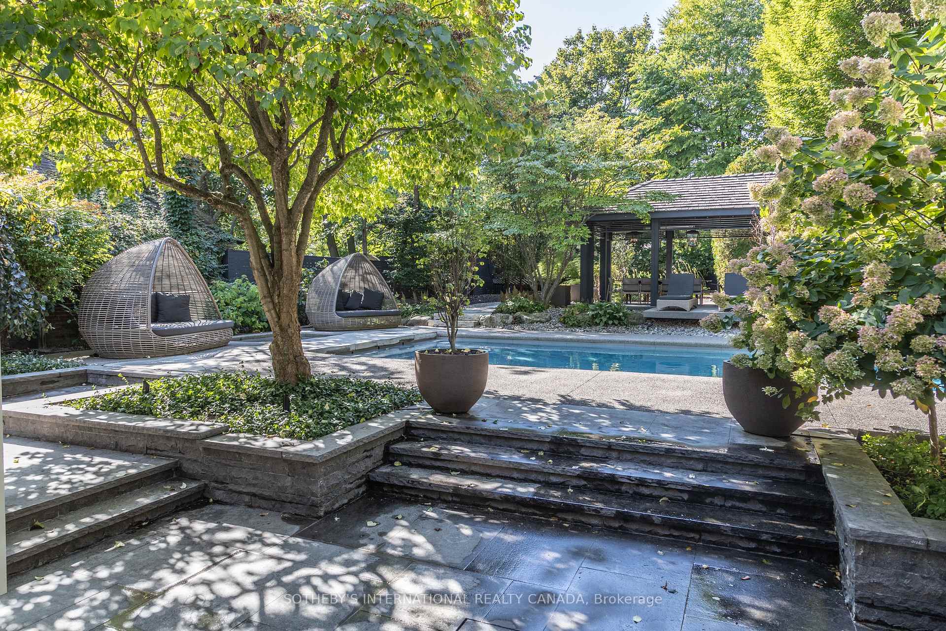 Photo 29 of 266 Douglas Drive, Toronto, Rosedale-Moore Park — HOMEH