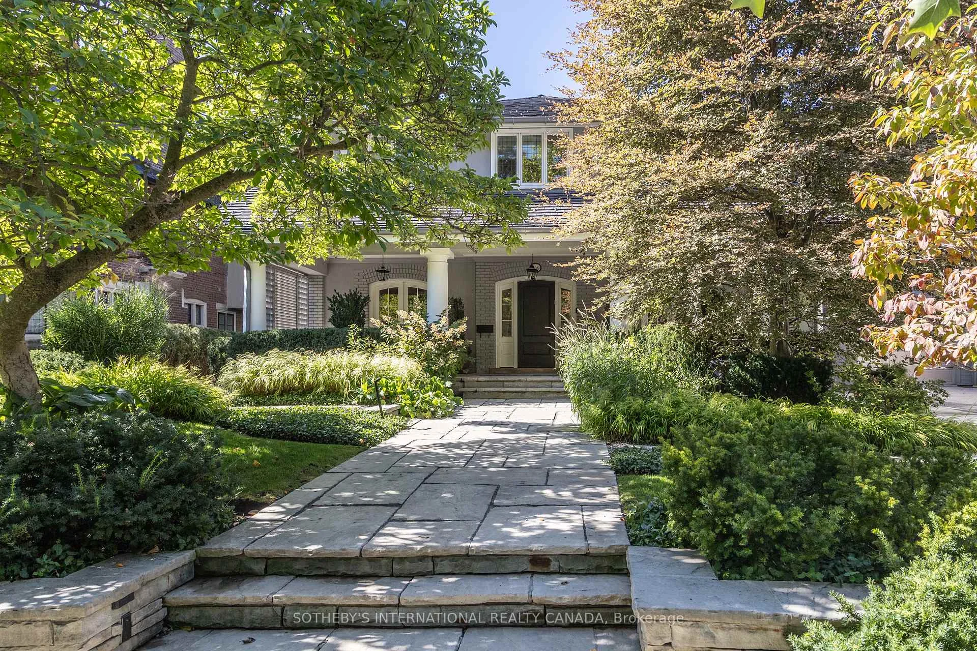Photo 3 of 266 Douglas Drive, Toronto, Rosedale-Moore Park — HOMEH