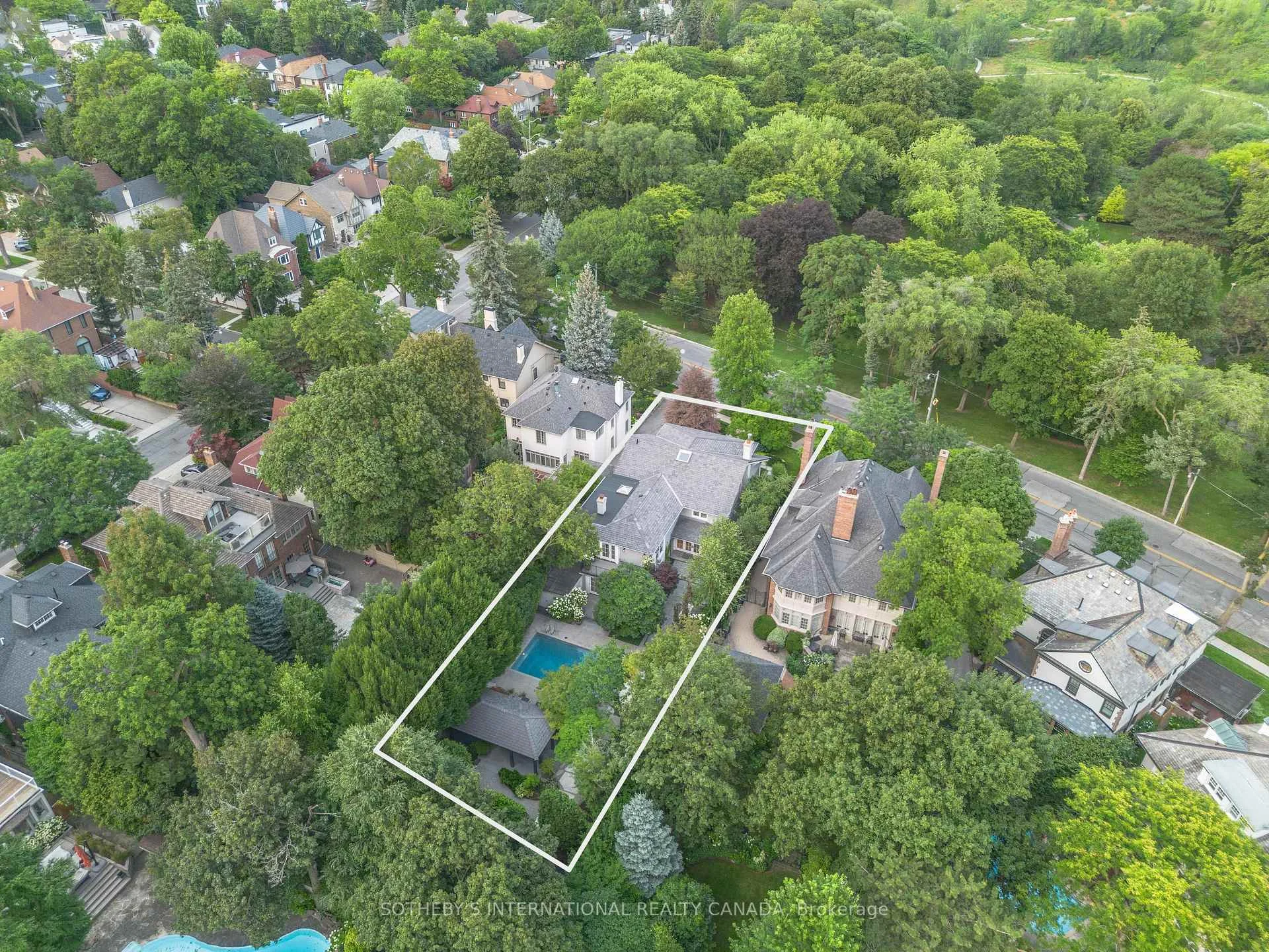 Photo 1 of 266 Douglas Drive, Toronto, Rosedale-Moore Park — HOMEH