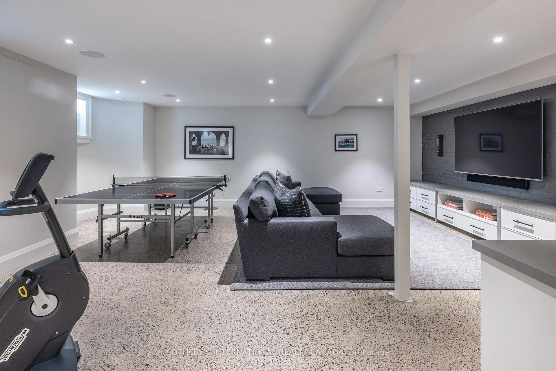 Photo 22 of 266 Douglas Drive, Toronto, Rosedale-Moore Park — HOMEH