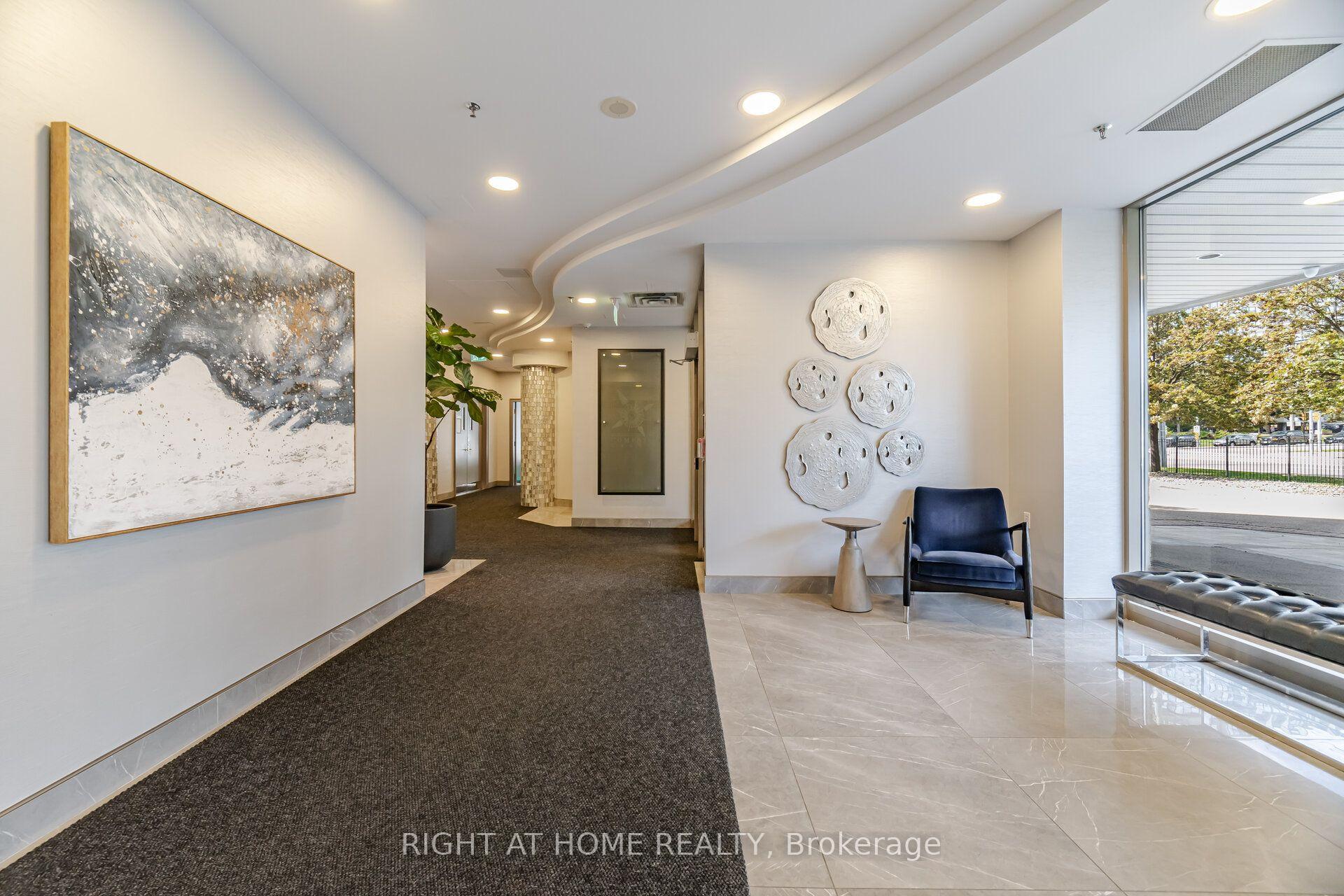 Photo 4 of Unit 1106, 200 Burnhamthorpe Road E, Mississauga, City Centre — HOMEH