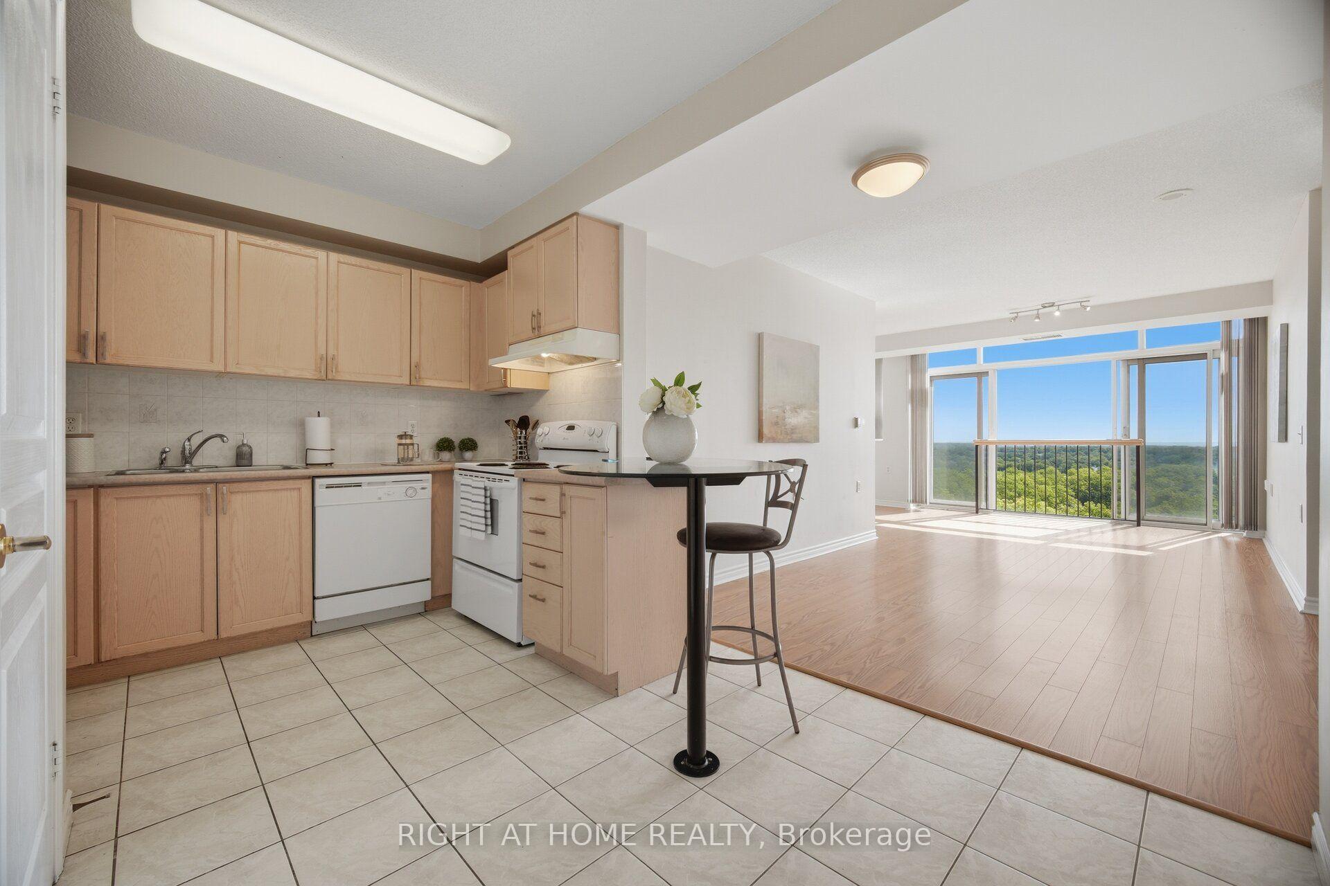Photo 12 of Unit 1106, 200 Burnhamthorpe Road E, Mississauga, City Centre — HOMEH
